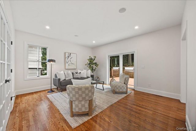 7 Wyanoke Street, White Plains, NY 10606