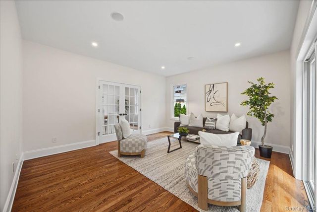 7 Wyanoke Street, White Plains, NY 10606