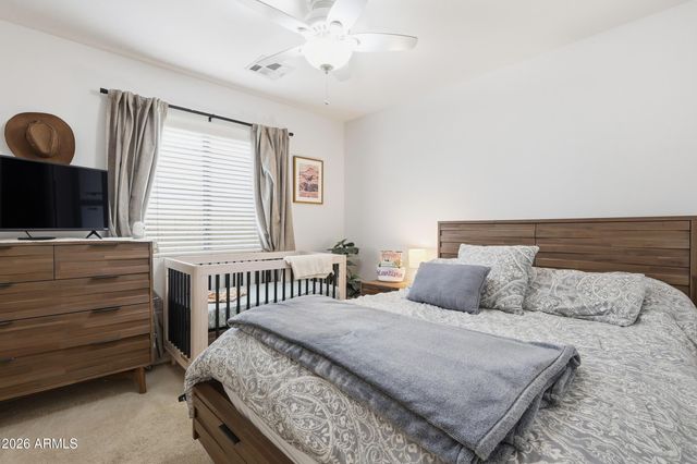 2013 W Prospector Way, San Tan Valley, AZ 85144