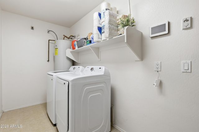 2013 W Prospector Way, San Tan Valley, AZ 85144