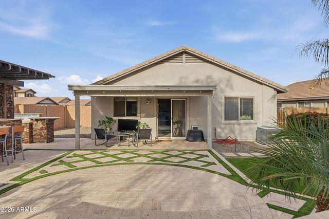 2013 W Prospector Way, San Tan Valley, AZ 85144