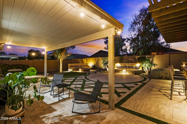 2013 W Prospector Way, San Tan Valley, AZ 85144