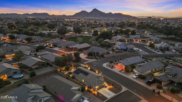 2013 W Prospector Way, San Tan Valley, AZ 85144