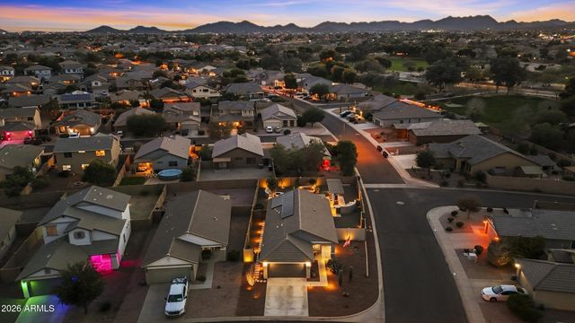 2013 W Prospector Way, San Tan Valley, AZ 85144