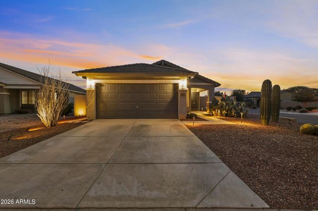 2013 W Prospector Way, San Tan Valley, AZ 85144