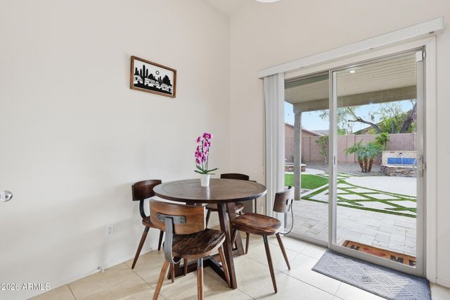 2013 W Prospector Way, San Tan Valley, AZ 85144