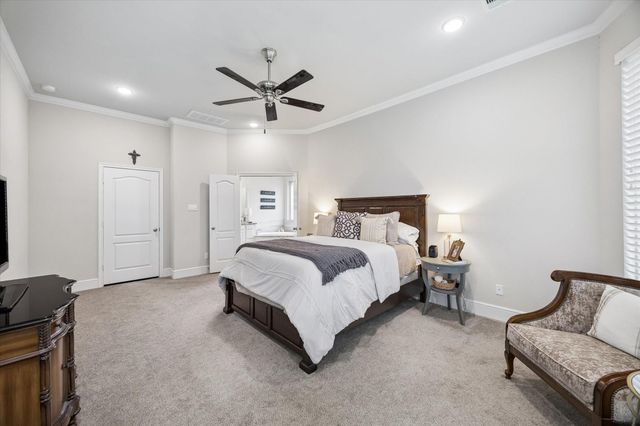 19 Peace Tree Way, Tomball, TX 77375