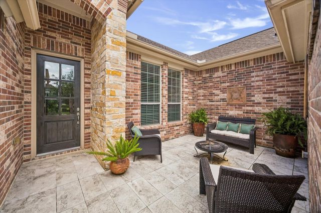 19 Peace Tree Way, Tomball, TX 77375