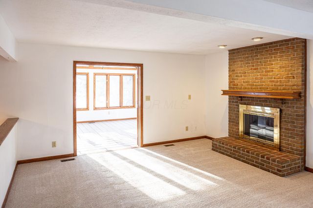 7081 Wendy Trail Lane, Dublin, OH 43017