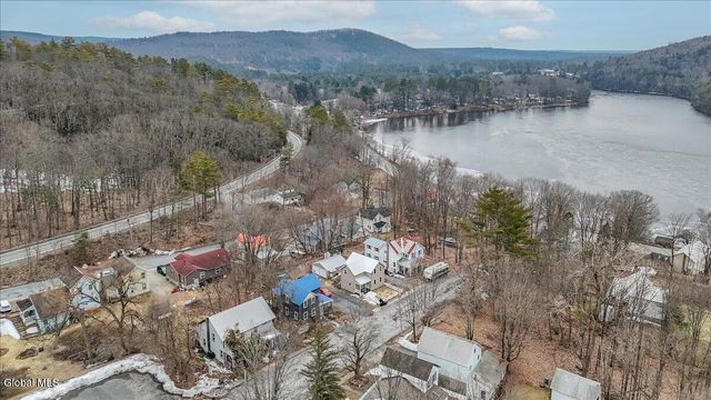 16 Hill Street, Lake Luzerne, NY 12846