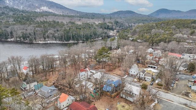 16 Hill Street, Lake Luzerne, NY 12846