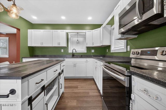 16 Hill Street, Lake Luzerne, NY 12846