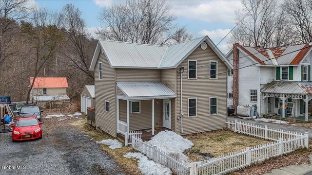 16 Hill Street, Lake Luzerne, NY 12846