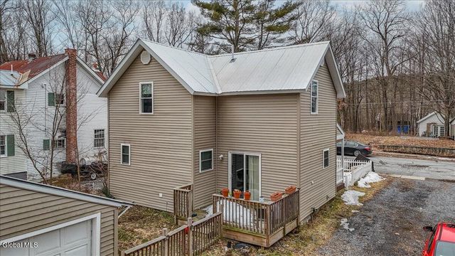 16 Hill Street, Lake Luzerne, NY 12846