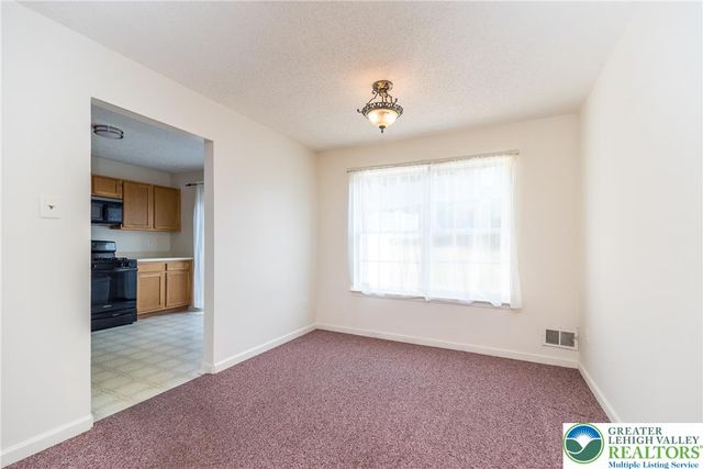 1947 Willings Lane, Hellertown Boro, PA 18055