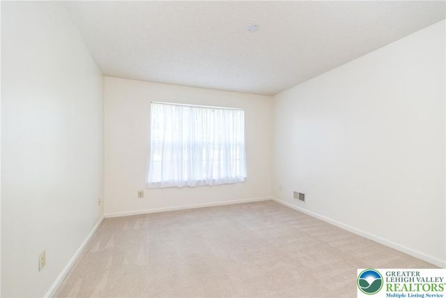 1947 Willings Lane, Hellertown Boro, PA 18055