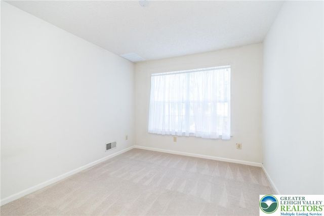1947 Willings Lane, Hellertown Boro, PA 18055