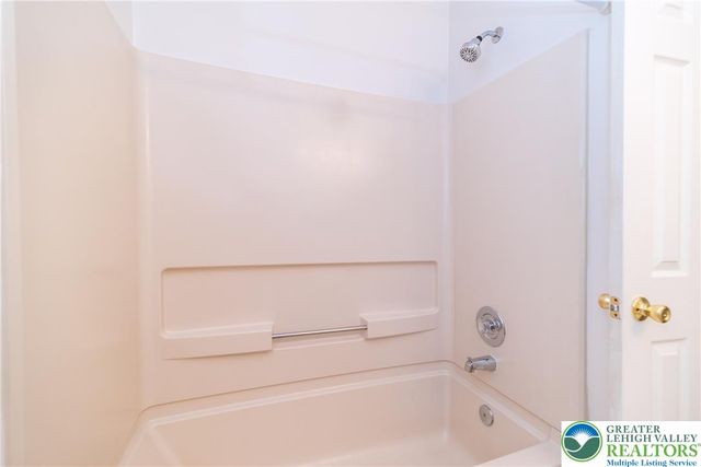1947 Willings Lane, Hellertown Boro, PA 18055