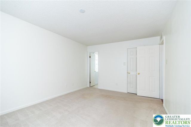 1947 Willings Lane, Hellertown Boro, PA 18055