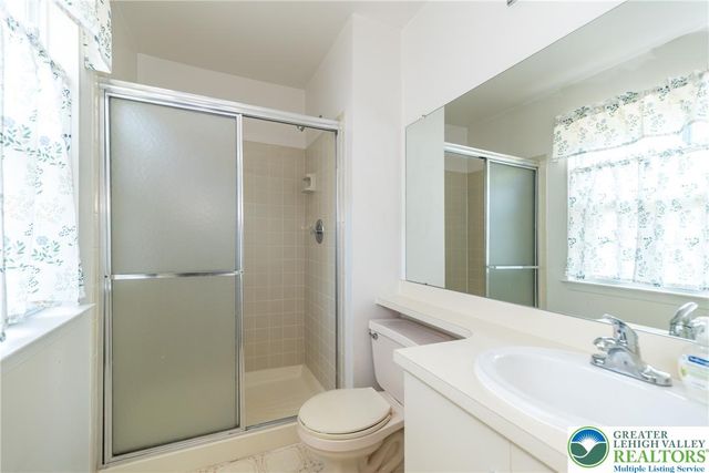 1947 Willings Lane, Hellertown Boro, PA 18055
