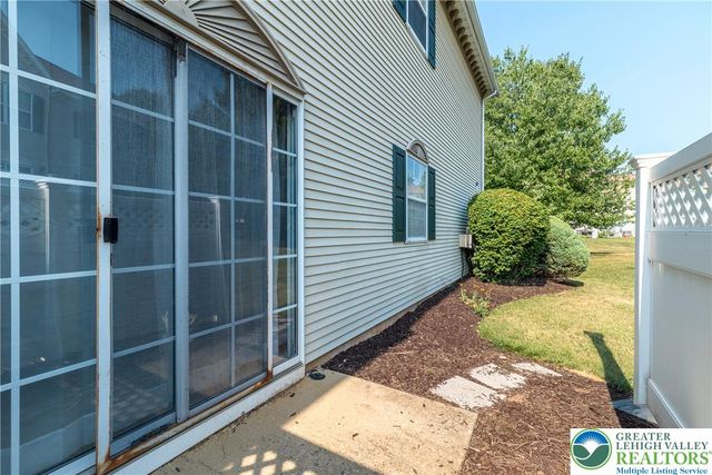 1947 Willings Lane, Hellertown Boro, PA 18055