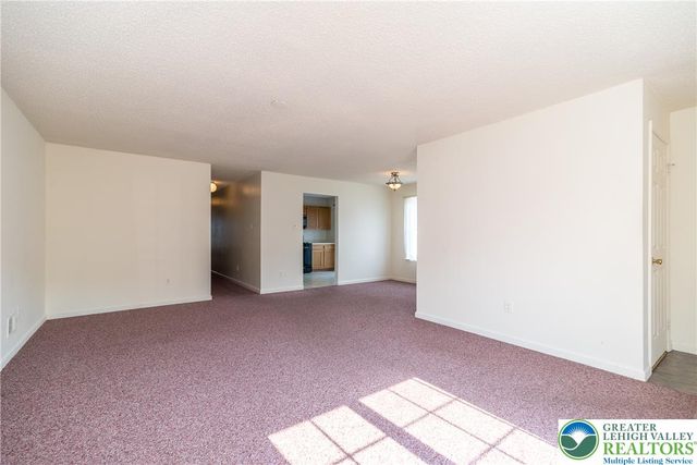 1947 Willings Lane, Hellertown Boro, PA 18055