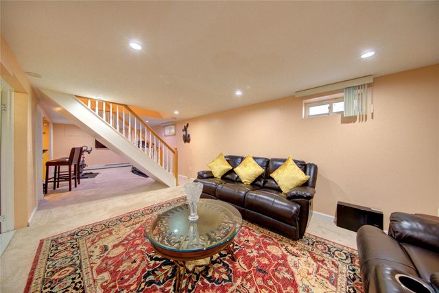 7622 265th Street, New Hyde Park, NY 11040