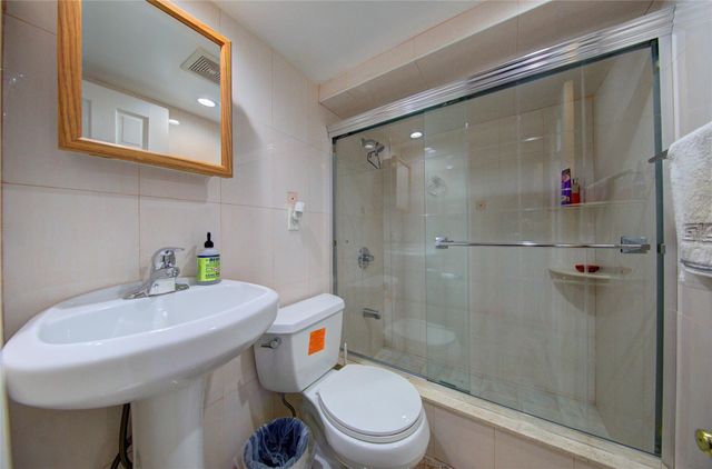 7622 265th Street, New Hyde Park, NY 11040