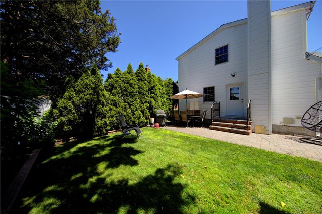 7622 265th Street, New Hyde Park, NY 11040