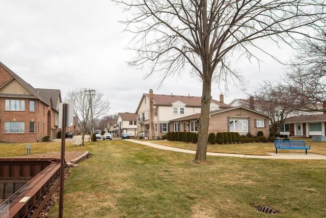 34744 W Lake Drive, Harrison Twp, MI 48045