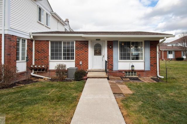 34744 W Lake Drive, Harrison Twp, MI 48045