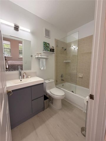 5420 NW 107th Ave 303, Doral, FL 33178