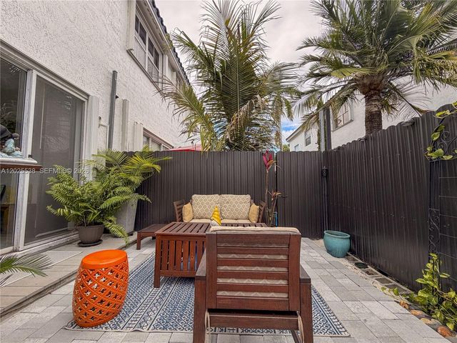 5420 NW 107th Ave 303, Doral, FL 33178