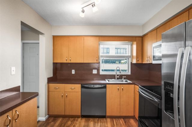 4420 37TH STREET S 10, St Petersburg, FL 33711