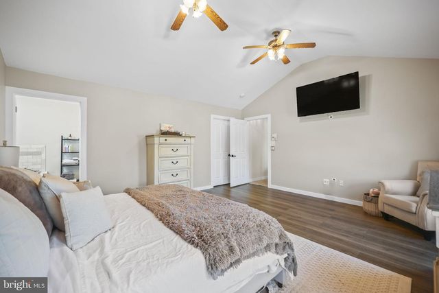 1009 BEACH LN, Manahawkin, NJ 08050