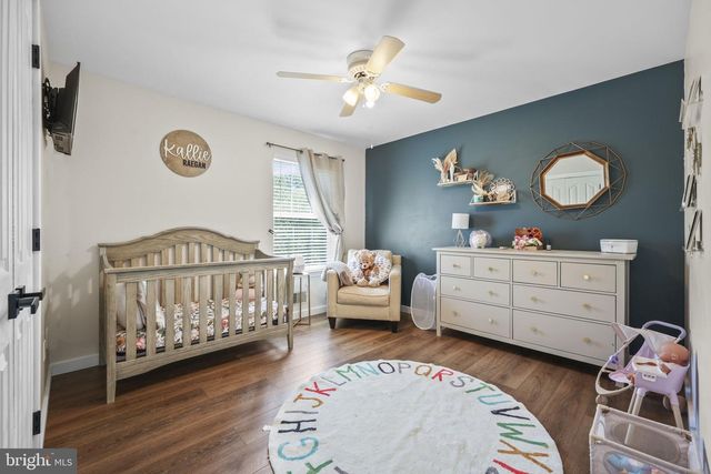 1009 BEACH LN, Manahawkin, NJ 08050