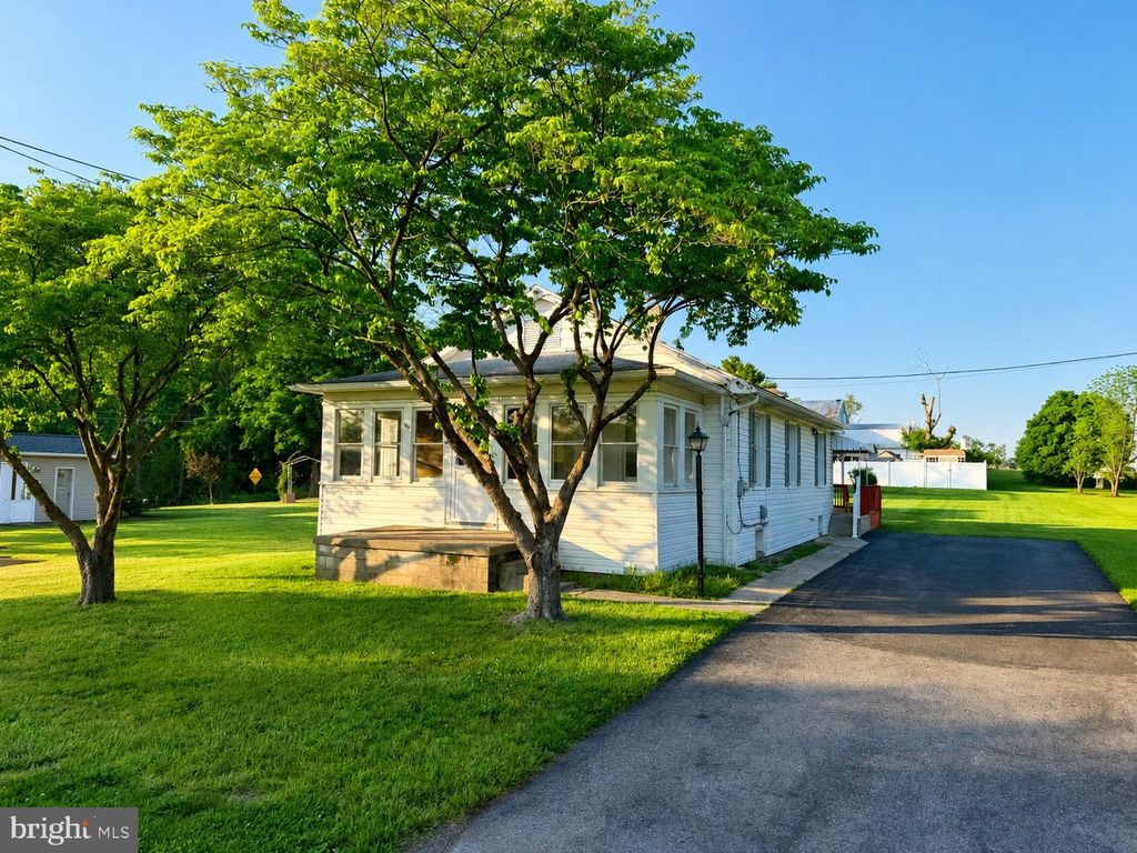 6016 BALTIMORE PIKE, Littlestown, PA 17340