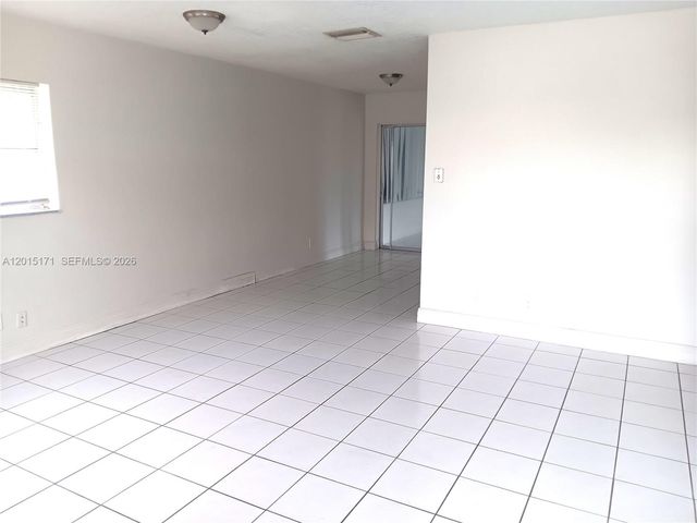7004 NW 67th Ave, Tamarac, FL 33321
