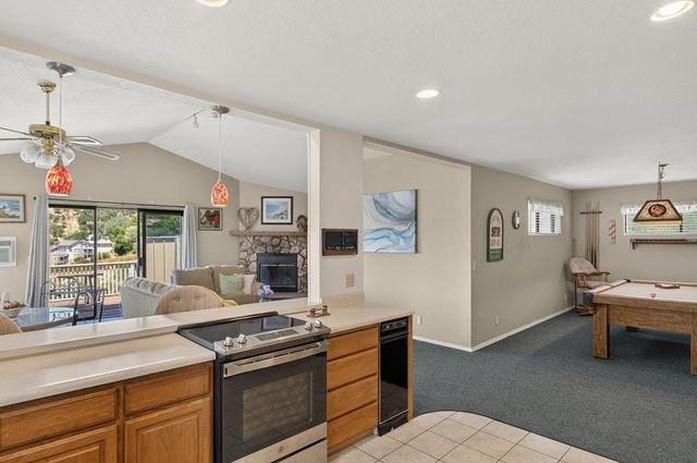 2537 Shoreline Road, Bradley, CA 93426