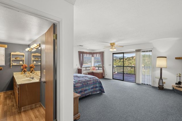 2537 Shoreline Road, Bradley, CA 93426