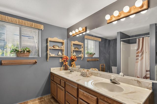 2537 Shoreline Road, Bradley, CA 93426