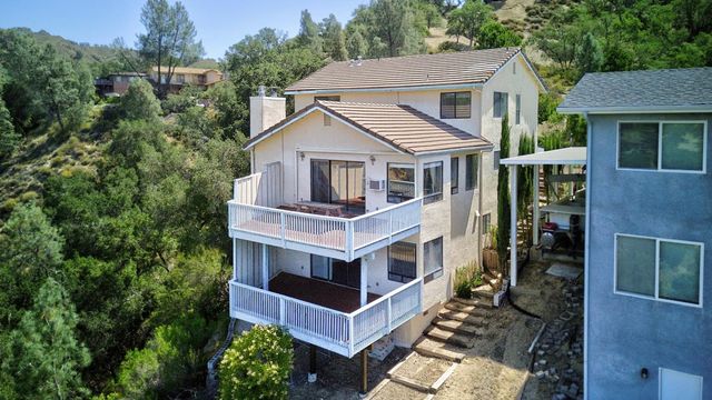 2537 Shoreline Road, Bradley, CA 93426