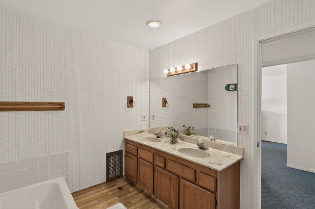 2537 Shoreline Road, Bradley, CA 93426