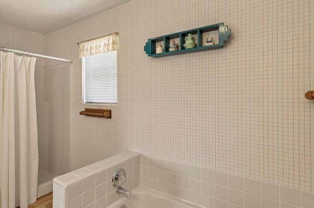 2537 Shoreline Road, Bradley, CA 93426