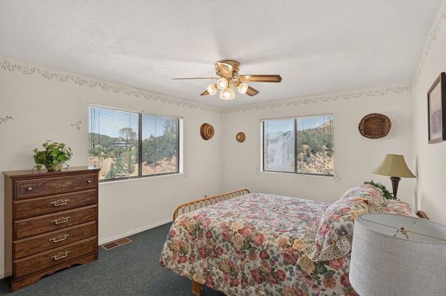 2537 Shoreline Road, Bradley, CA 93426