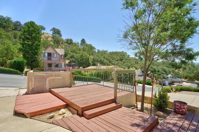 2537 Shoreline Road, Bradley, CA 93426