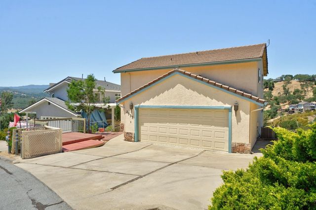 2537 Shoreline Road, Bradley, CA 93426