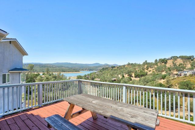 2537 Shoreline Road, Bradley, CA 93426