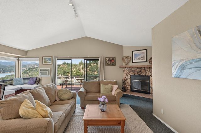 2537 Shoreline Road, Bradley, CA 93426