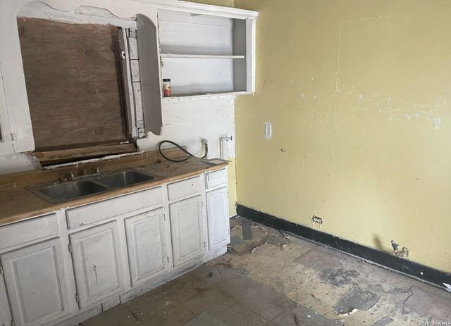 108 Ripford, San Antonio, TX 78204